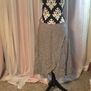 Checkered/Gingham tulip skirt by Loft